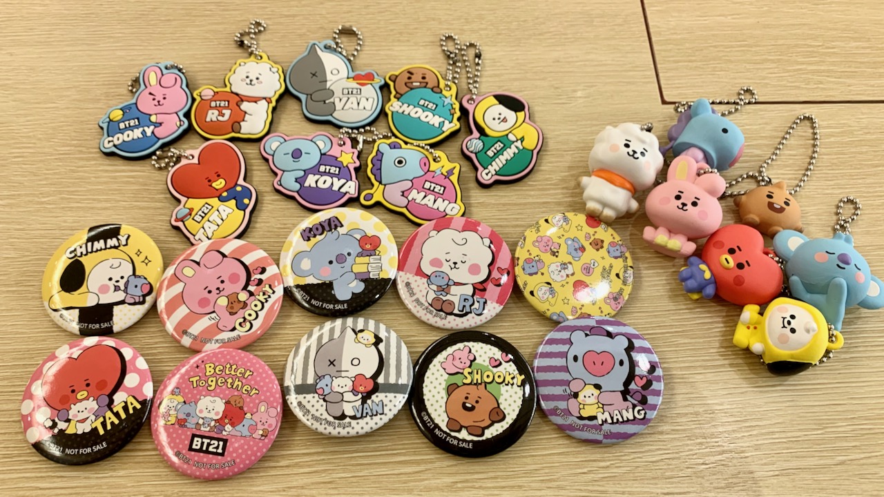 【くら寿司】BT21タイアップのオリジナルグッズがめちゃめちゃかわいい! びっくらポンでゲットしよう!