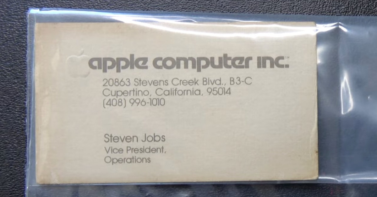 Apple創業者スティーブ・ジョブズの希少な名刺がオークションに出品される