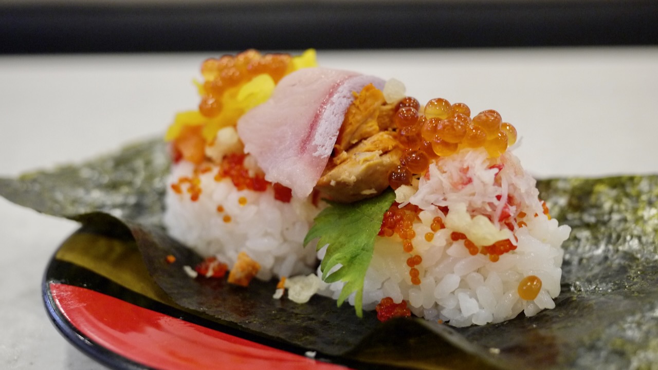 【かっぱ寿司】新商品「やんちゃな大海鮮手巻き寿司」食べてみた。冷静に考えてこれめっちゃお得!!