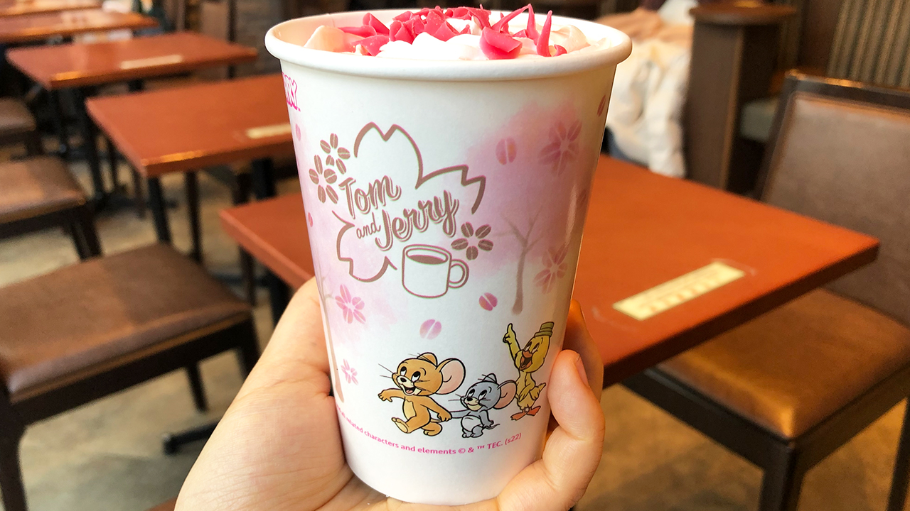 【タリーズ新作】桜×苺はズルいっ!! 春の味が詰まった「トムとジェリー 桜舞う苺カフェラテ」飲んでみた♪