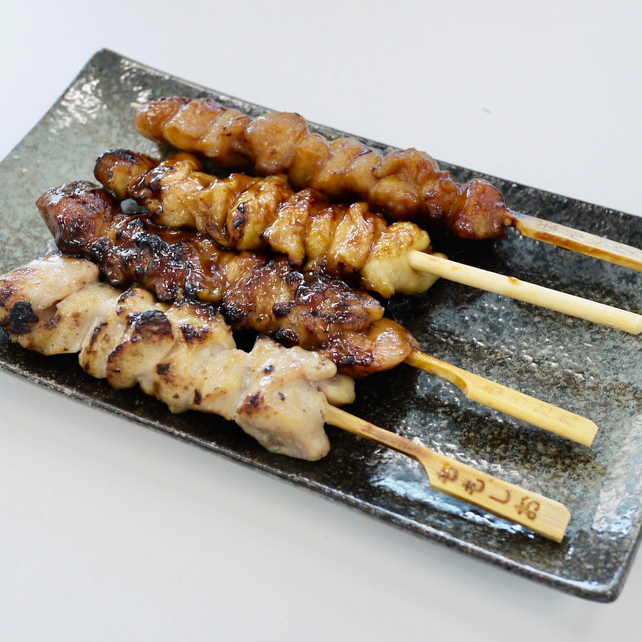 炭火焼きとり(ももタレ・もも塩・かわタレ・ぼんじりタレ)