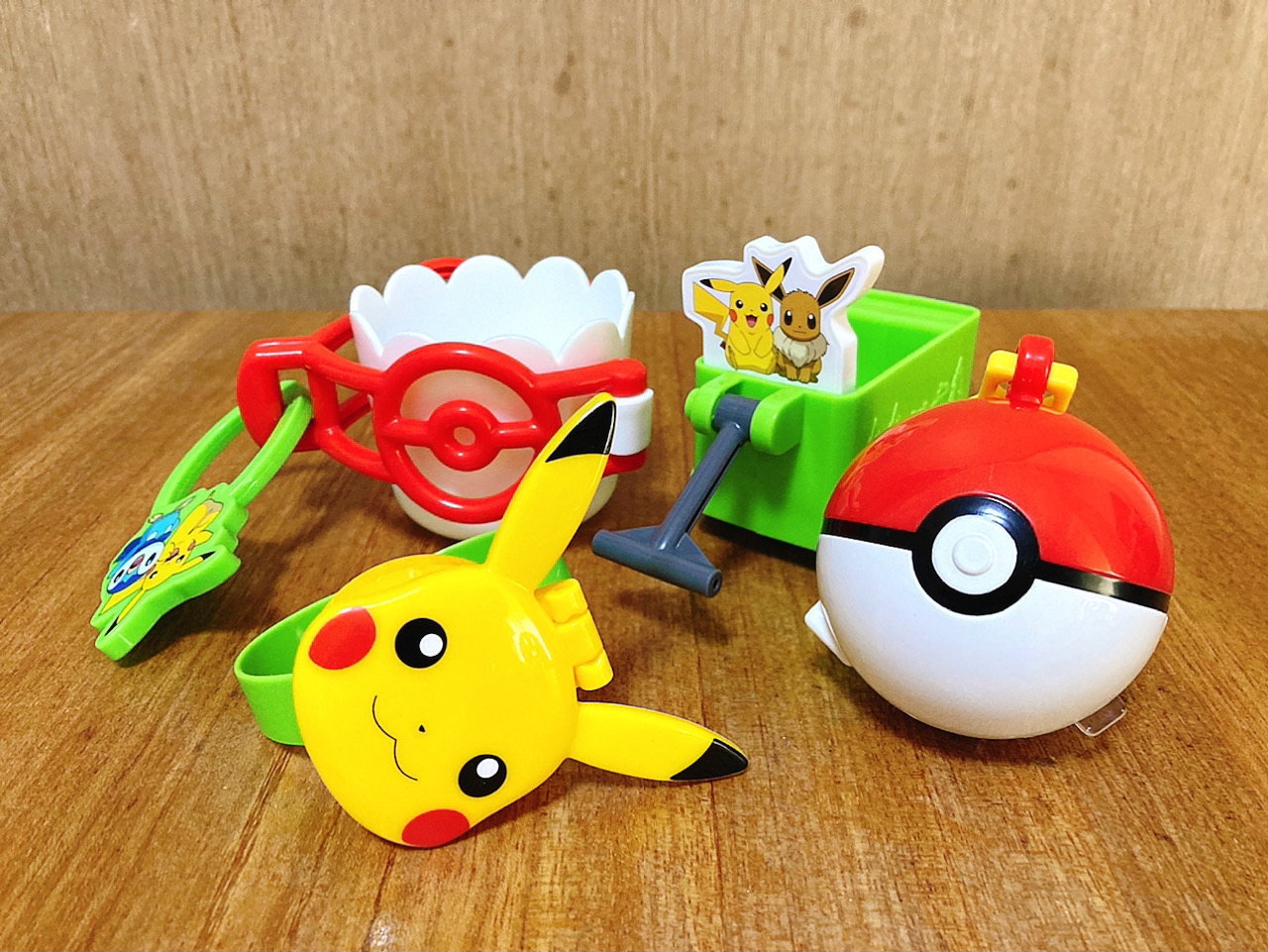 マクドナルド 本日発売ハッピーセット ポケモン アウトドア 第2弾全種チェック 可愛くて使えるおもちゃがいっぱい Appbank