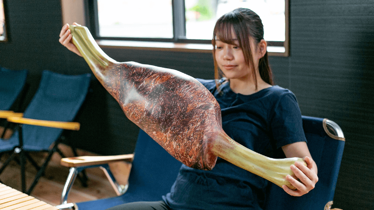 『モンハンライズ』より思わずかぶりつきたくなるこんがり肉の「多目的まくら」などが登場!