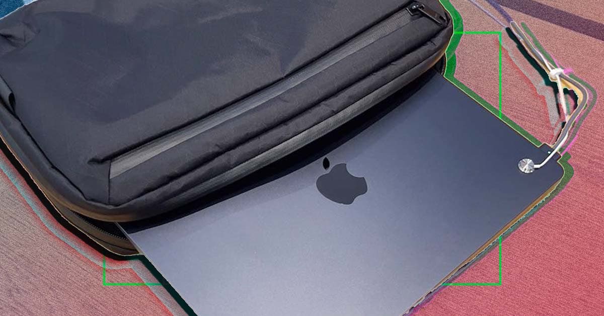 M2「MacBook Air」が入るタフ＆はっ水素材X-Pac製のノートPCケース「ELEMENTS TECH BRIEF」by ALPAKA
