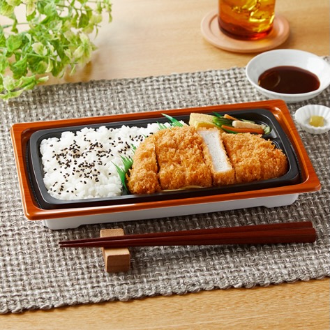 肉の旨みとやわらか食感！特製とんかつ弁当