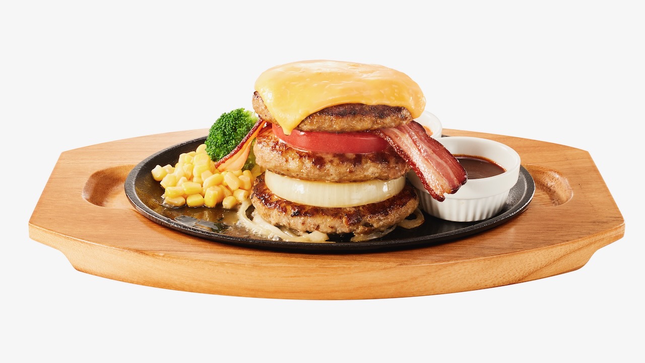 ハンバーグ3段重ね!? ココス新商品「トリプルハンバーグ」が12/1発売!!