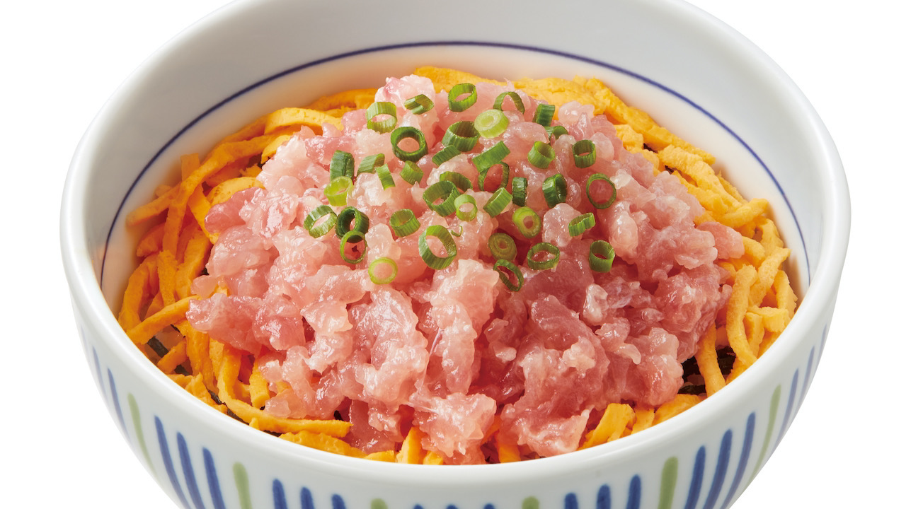 【なか卯】粗めのたたきで風味引き立つ「まぐろのたたき丼」が12/22新登場!