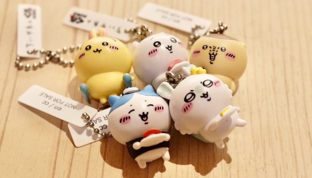 くら寿司 ちいかわ フィギュア うさぎ ビッくらポン - アニメグッズ