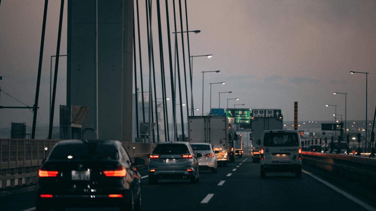 【心理テスト】直感で答えてください。あなたの恋を「自動車」に例えると、どのイメージだと思う？