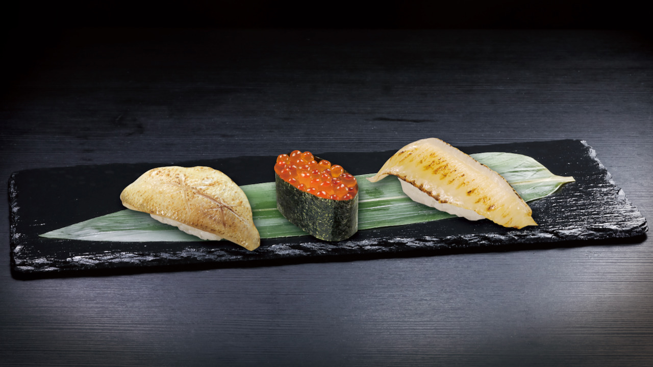 【くら寿司】高級魚のどぐろがお手頃価格! 「炙りのどぐろといくら」フェア6/23より開催