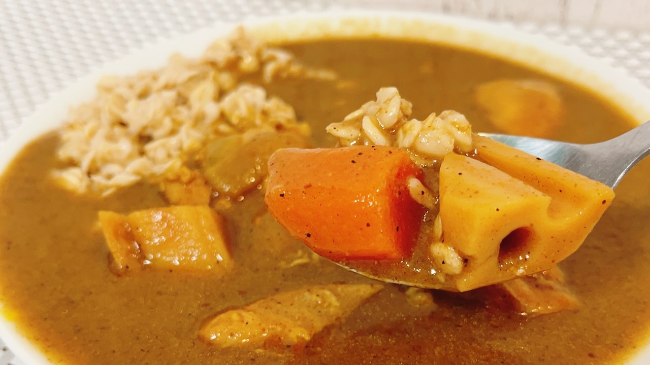 “コメ化”オートミール専用のスープカレーが登場!! もちもち食感でしっかり糖質オフ♪ 先行レポ