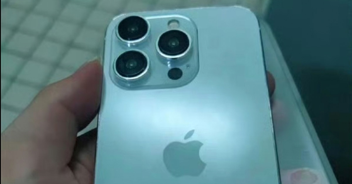 「iPhone 15 Pro」実機らしき写真流出