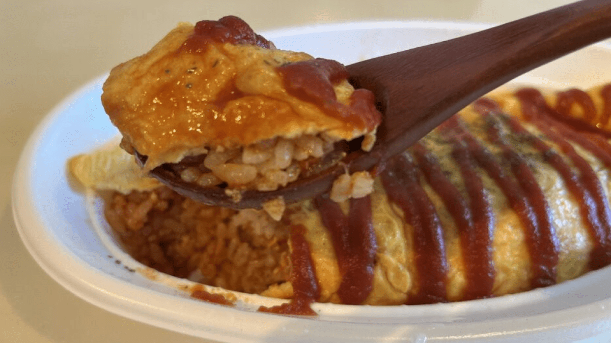 【衝撃】ランチに定番の「ケチャップオムライス」が激ウマだったので、 実食レビューしてみた!!