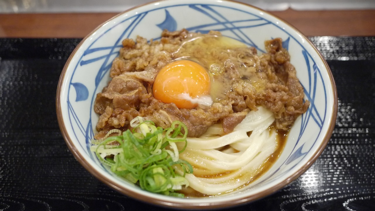 【丸亀製麺】こんなん旨いに決まってるやんっ! 『焼きたて牛すき釜玉うどん』実食レポ