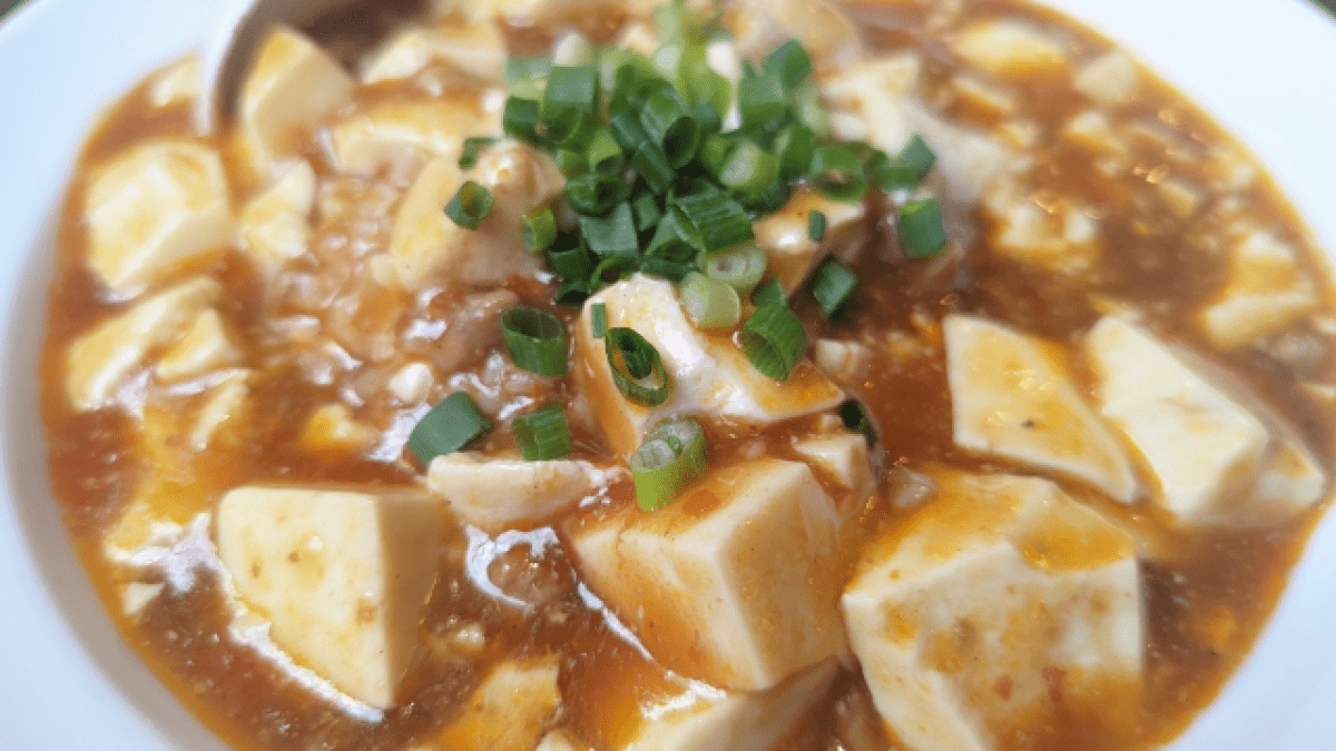 【ウーバーイーツ】自宅でガッツリ中華が楽しめる！人気の麻婆豆腐弁当を実食！