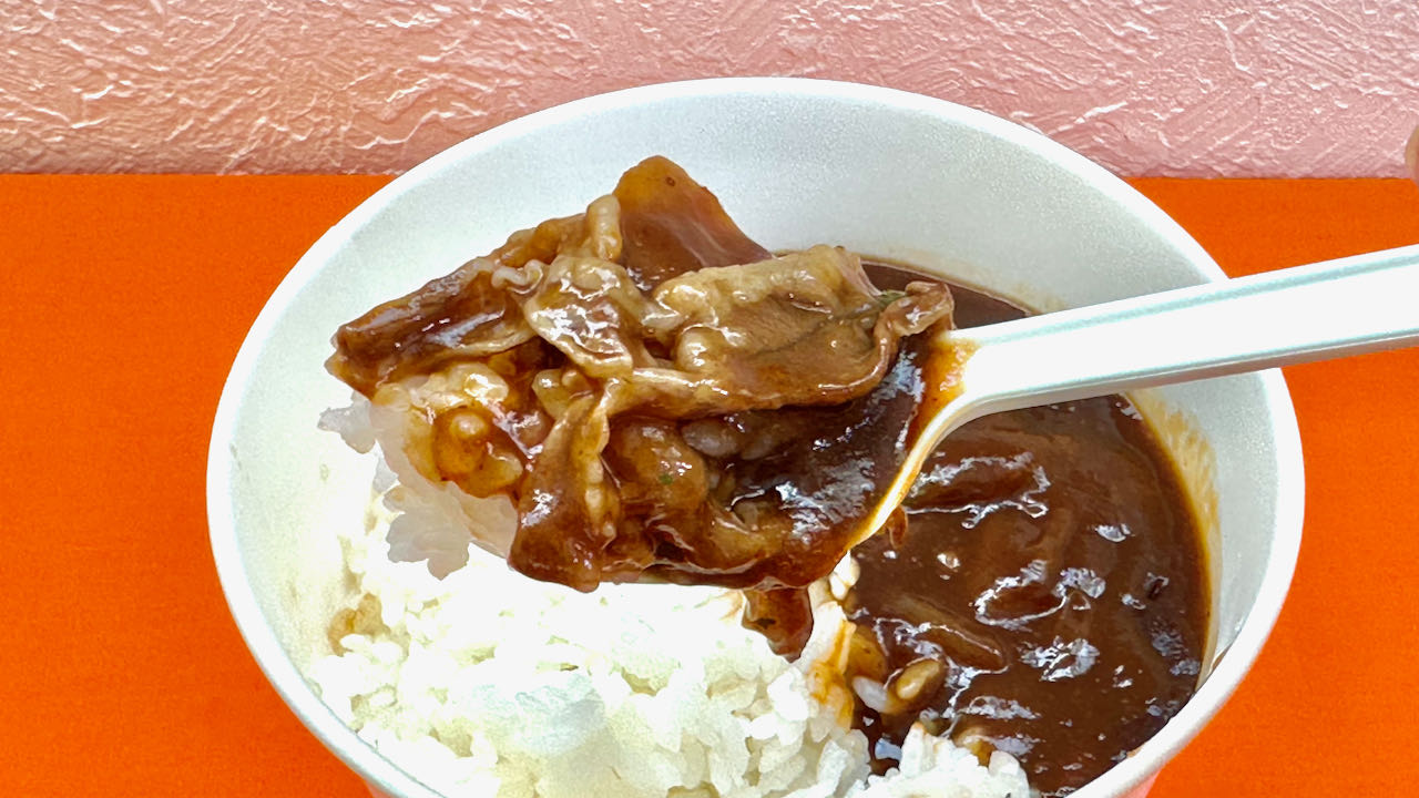 【セブン新商品】399円でハヤシライス登場! 牛肉たっぷりで満足度高し!! 「ハヤシライス」食べてみた!