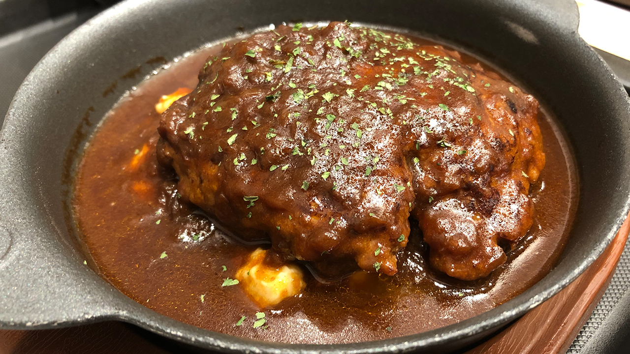 【松屋】ビーフ100％×どっしり200gの特大ボリューム!! 新メニュー「ビーフ100%ハンバーグ定食」実食レビュー
