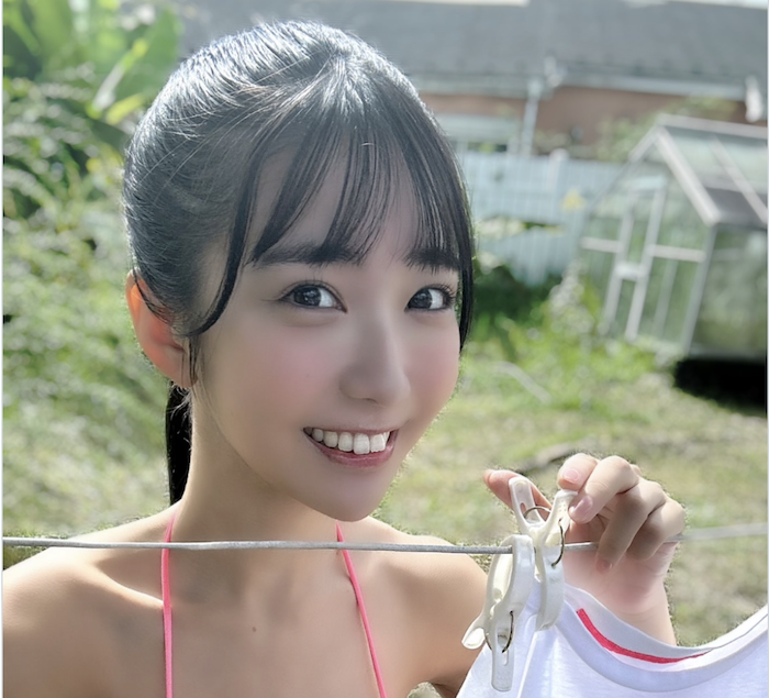 天羽希純、鮮やかなピンクのビキニに笑顔きらめくお洗濯シチュエーションに妄想ふくらむ「隣に引っ越してきて」