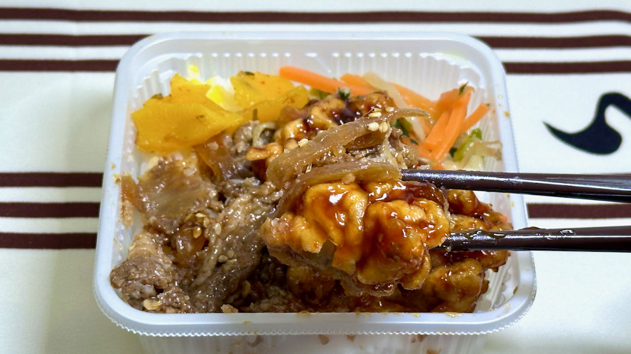 【セブン実食】焼肉と唐揚げが入って税込324円!  「一膳ごはん 焼肉と唐揚げ」は夢を叶える玉手箱だった!