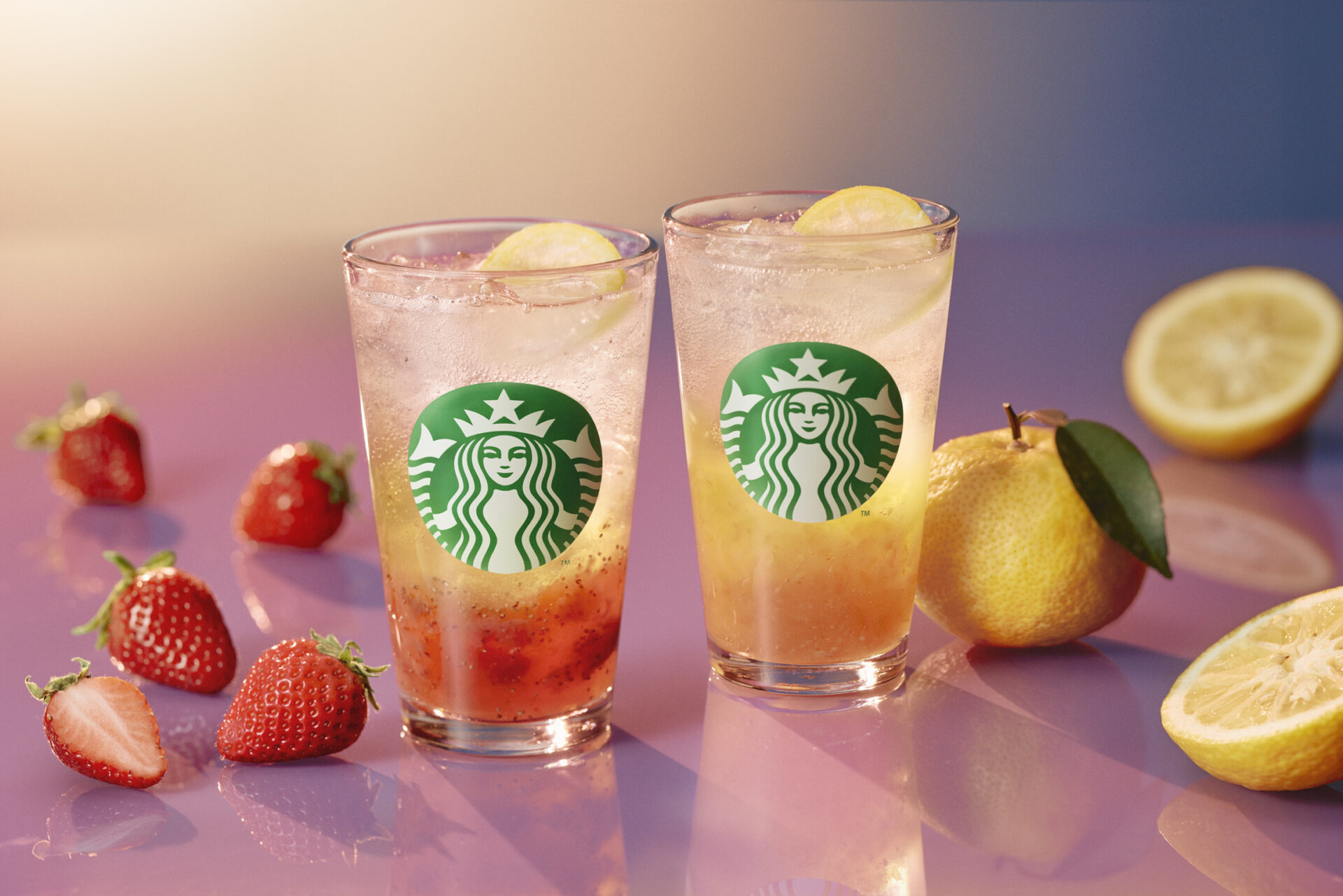 スターバックス コーヒー、『チラックス ソーダ ストロベリー』と『チラックス ソーダ ゆずシトラス』が新登場！　