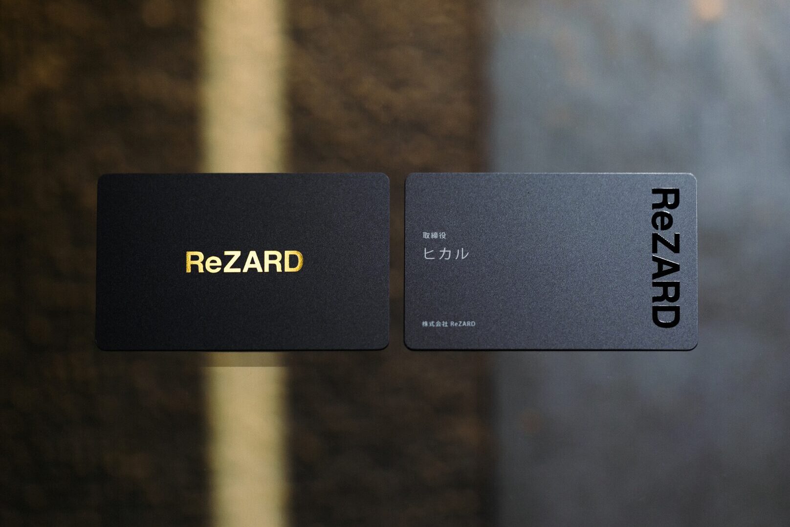 YouTuberヒカル氏のブランド「ReZARD」、プラチナ会員向けにNFCタッチ名刺サービスを導入