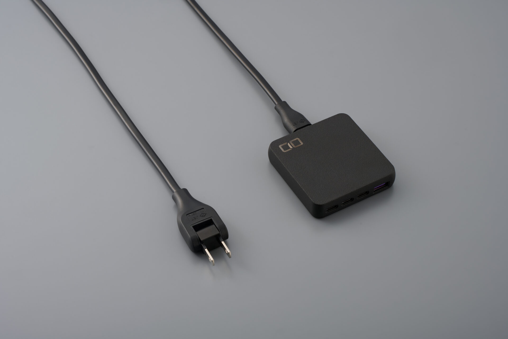 CIO、薄さ16.8mmの超薄型充電器『NovaPort SLIM QUAD』発売