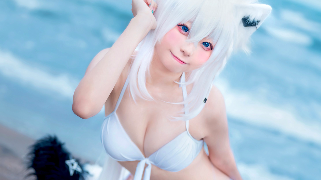 夏にぴったりの白い水着スタイル！ しほな、『ホロライブ』白上