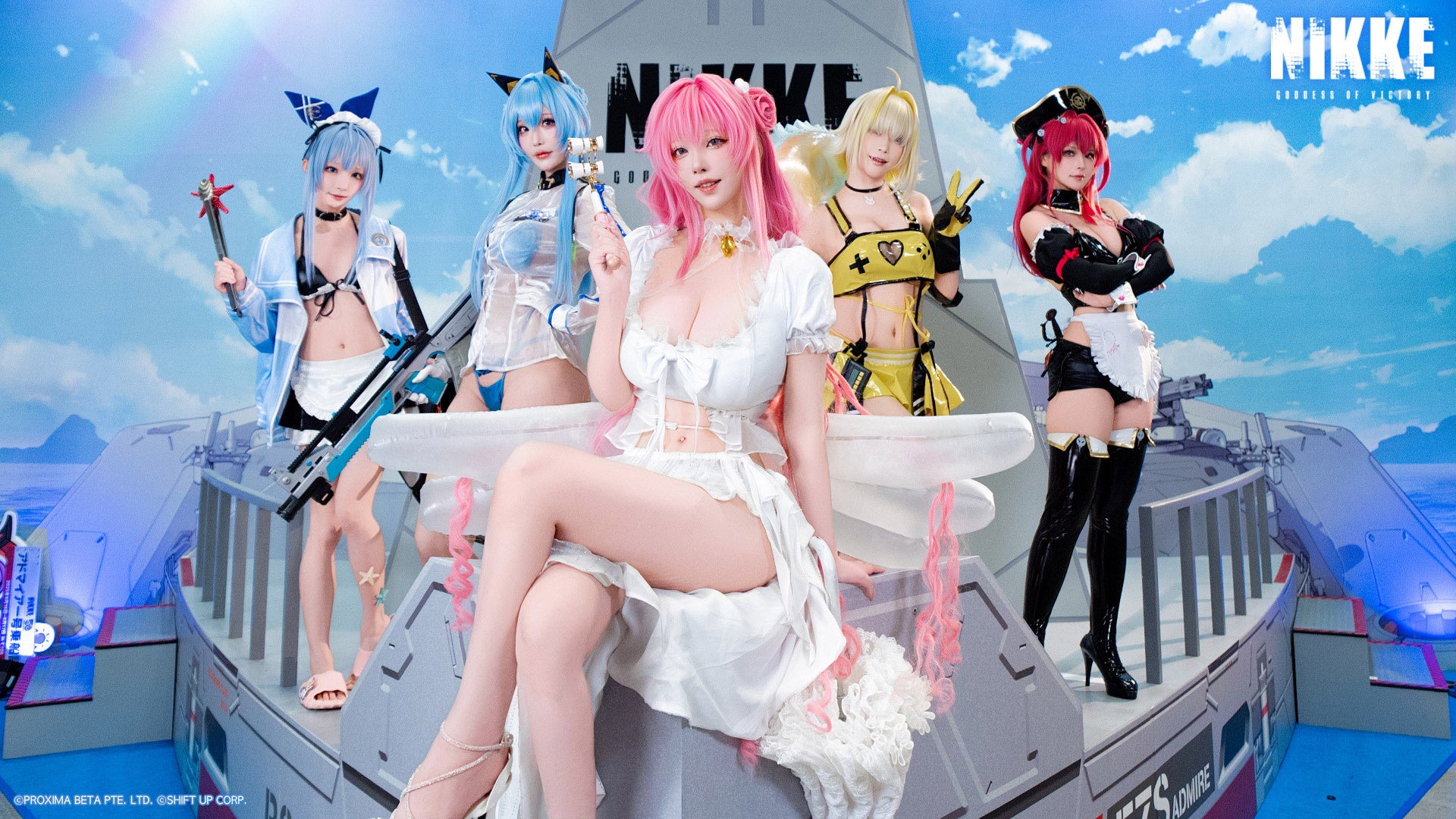 記事画像5: NIKKEコスプレイヤー5人による記念撮影
