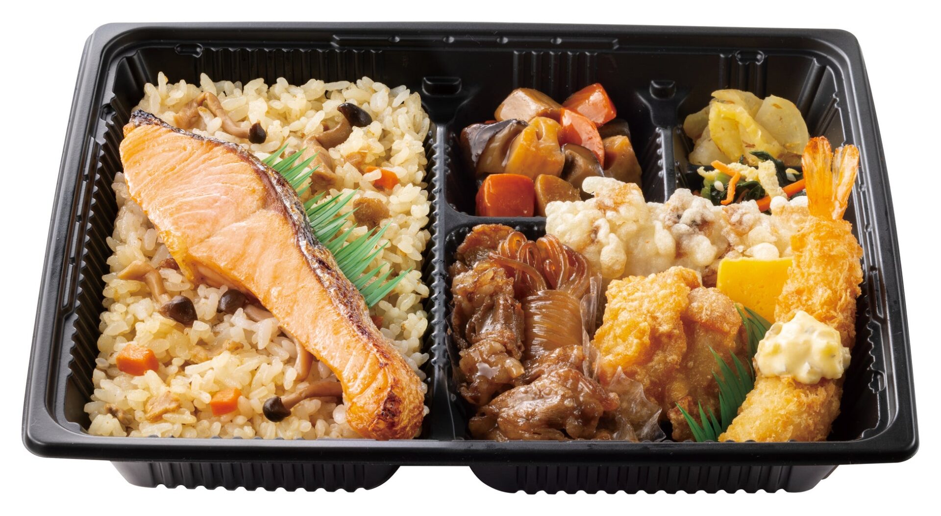 記事画像2: 豪華な和風弁当箱のアップ。鮭、天ぷら、肉料理、煮物など
