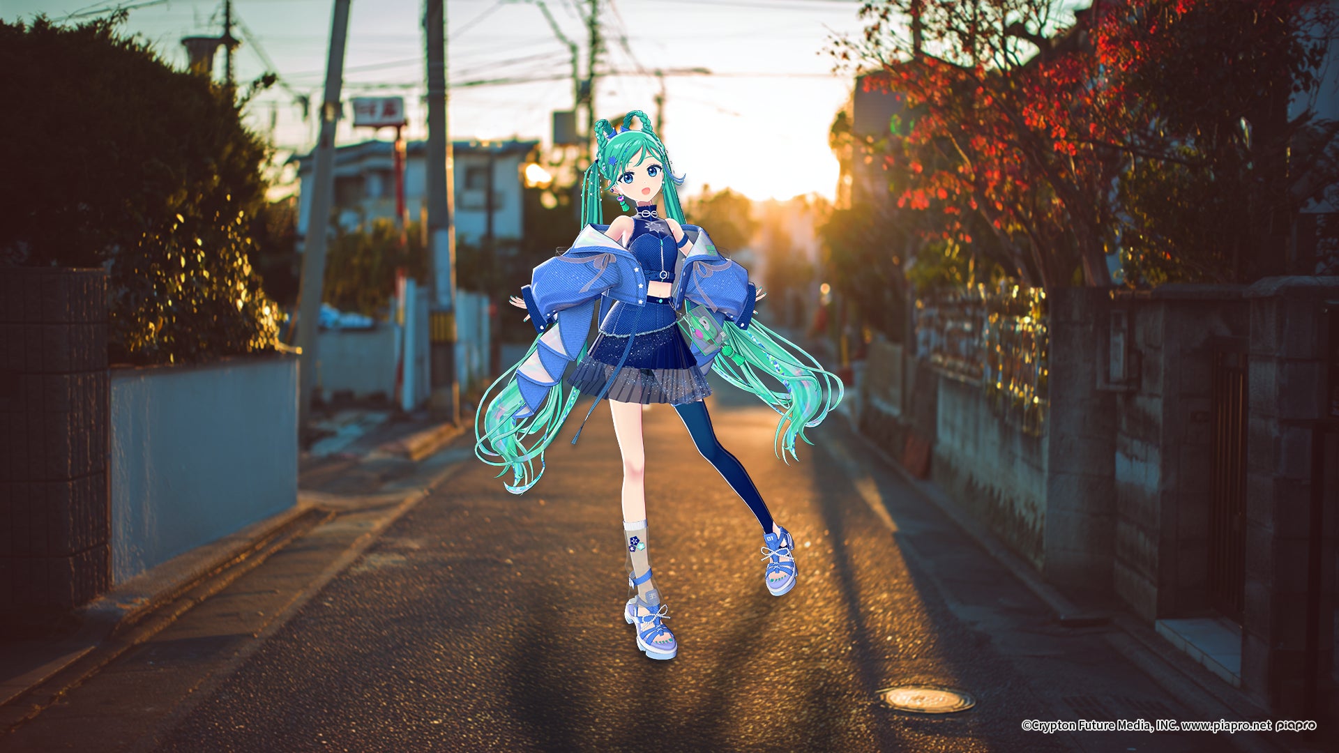 記事画像2: 初音ミクが夕暮れの住宅街の路地でポーズをとっている。