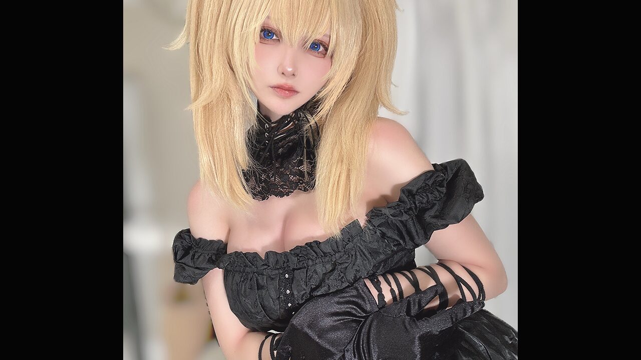 金髪ツインテールが最高に似合う！ かさぎ、「Grok」Aniの黒衣装