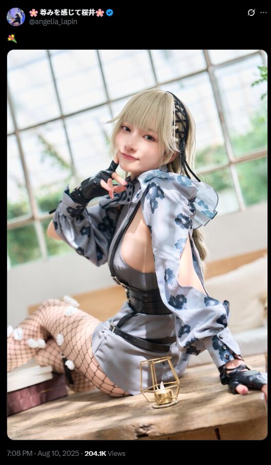 リアル英リサ降臨！　尊みを感じて桜井、VTuber英リサの制服コスプレを完全再現
