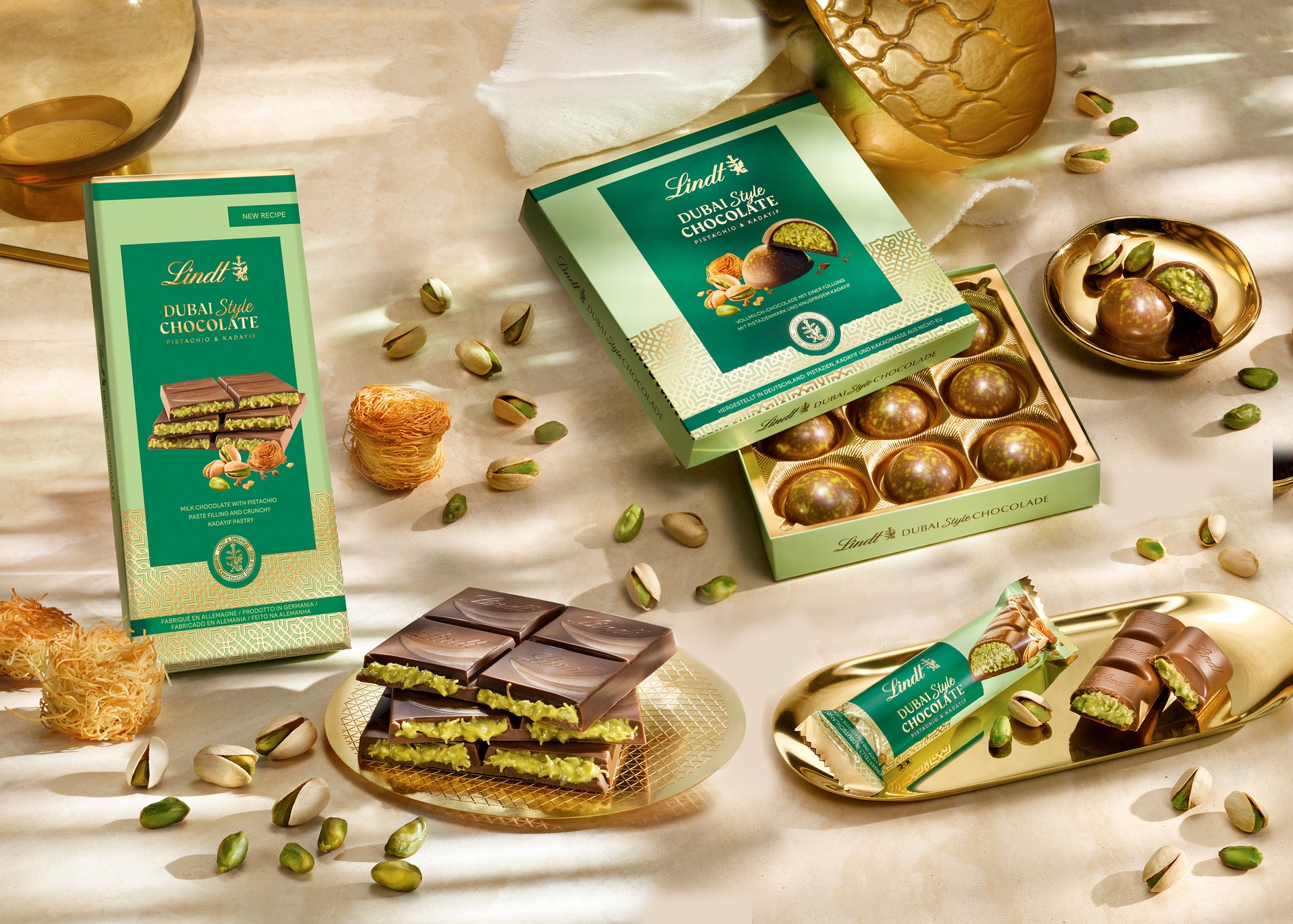 記事画像2: Lindtのピスタチオ&カダイフチョコレートが複数展示された商品画像
