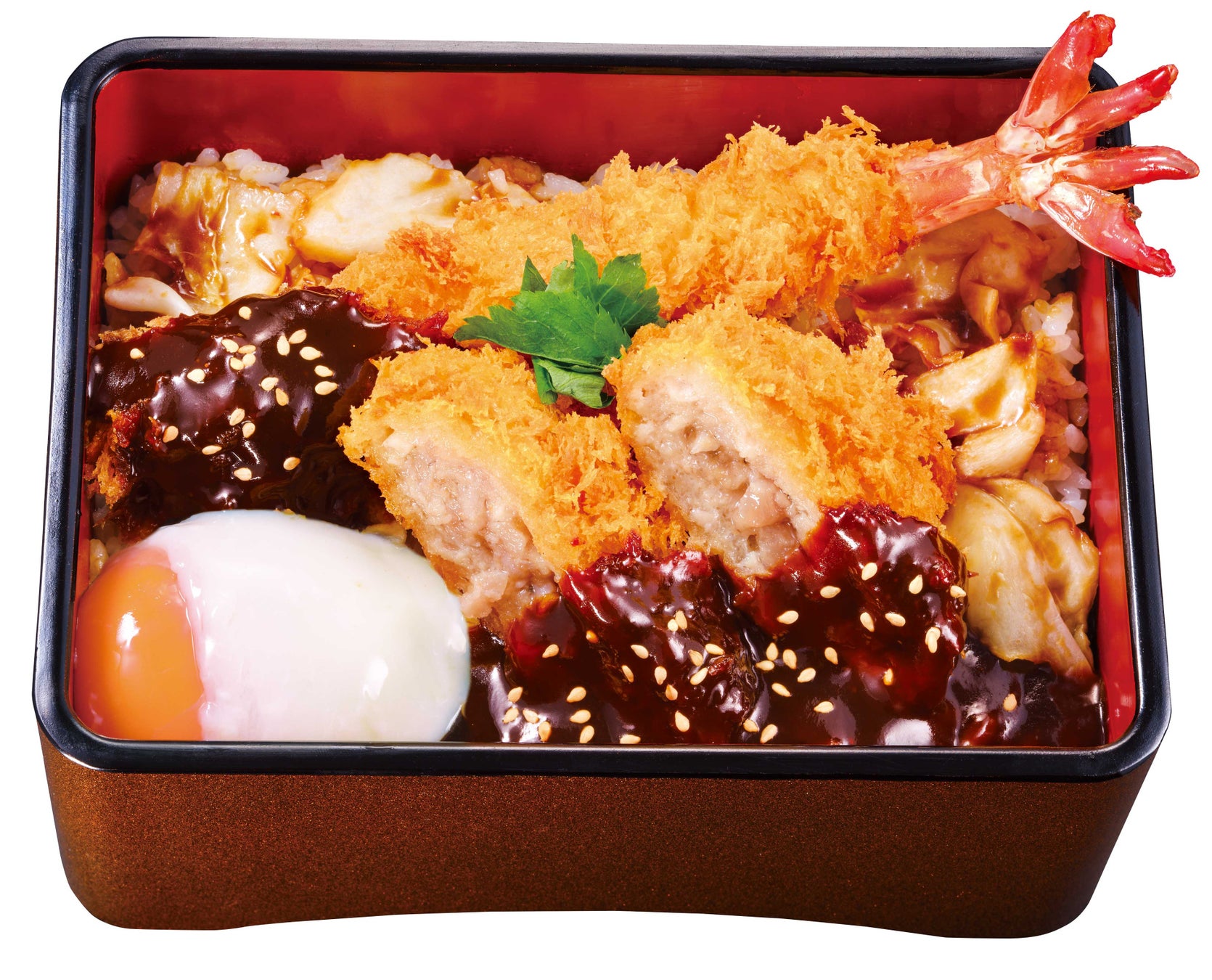 記事画像3: 揚げ物と温泉卵が乗った弁当。照りのあるタレがかかっている。