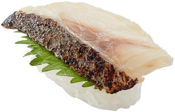 記事画像4: 皮目を炙った白身魚の握り寿司。