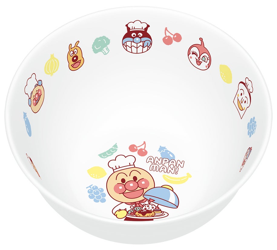 アンパンマンのキャラクターと野菜や果物が描かれた子供用食器