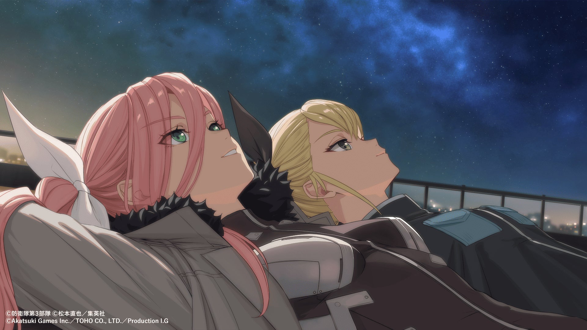 夜空を見上げる2人のアニメキャラクター。
