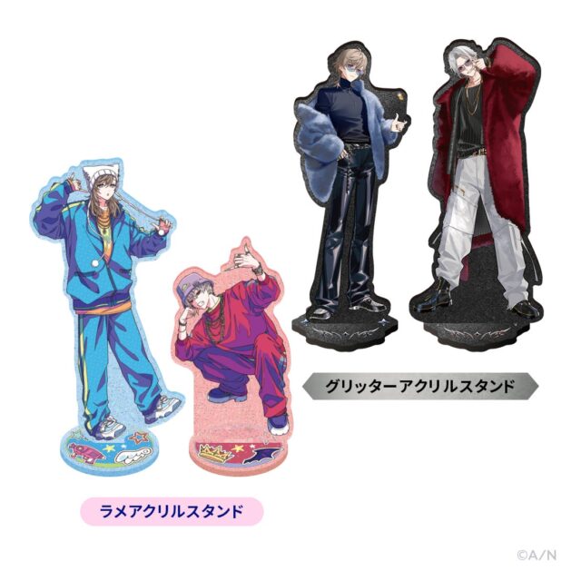 アニメ風キャラクターのアクリルスタンド4体セット。