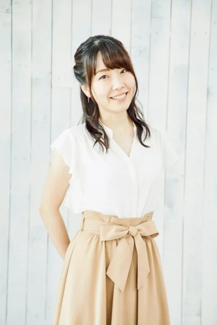 番組MCを担当する佐藤仁美さんの顔写真