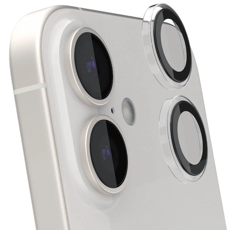 iPhone 17シリーズのトリプルカメラレンズに保護ガラスを装着
