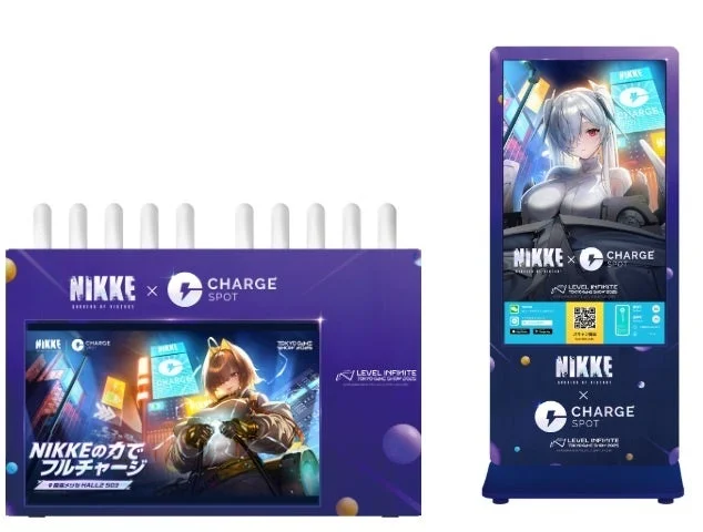 NIKKEコラボデザインのChargeSPOTバッテリースタンド2種
