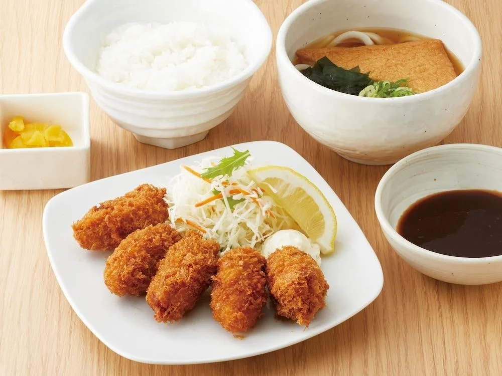 得得の秋のごちそうメニュー「カキフライ定食」
