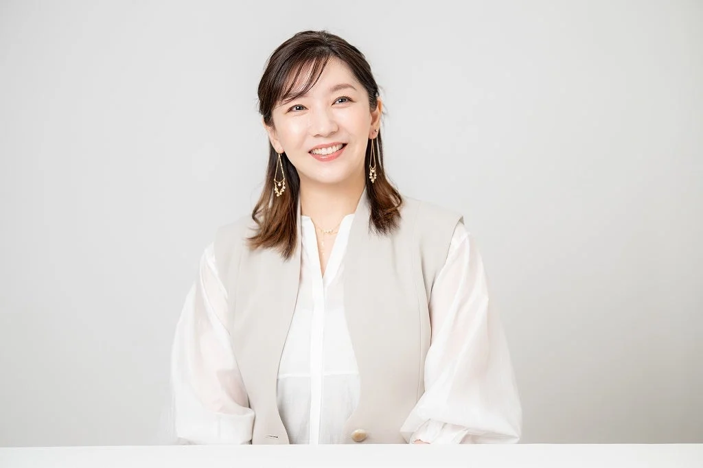 Audible『朝が来る』朗読者 女優 瀬奈じゅんさんの笑顔