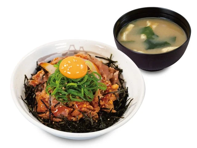 松屋「ごろごろチャーシューコンボ牛めし」の単品写真。牛めしとの組み合わせ。