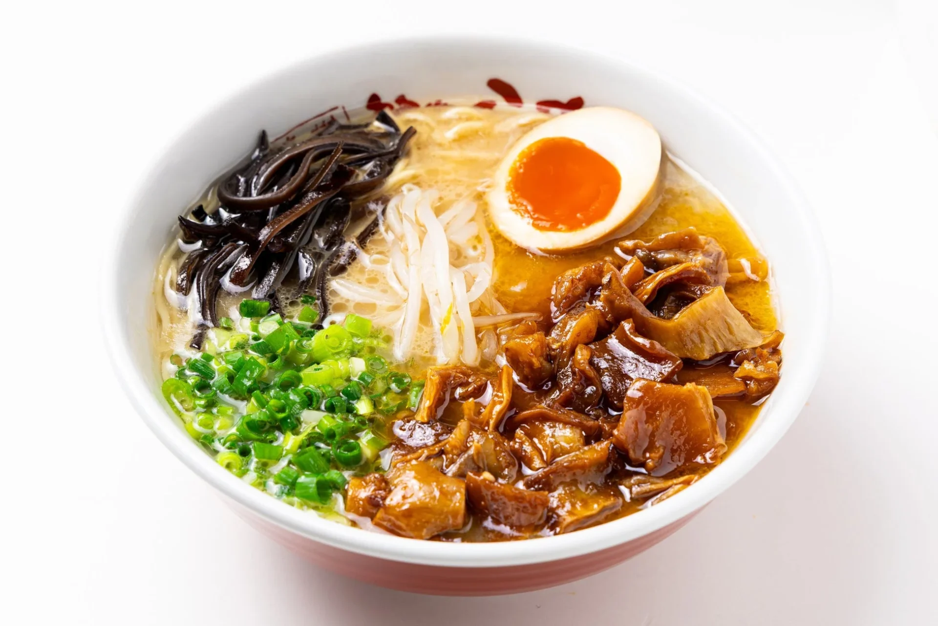 しみ旨の牛すじラーメンの標準サイズ
