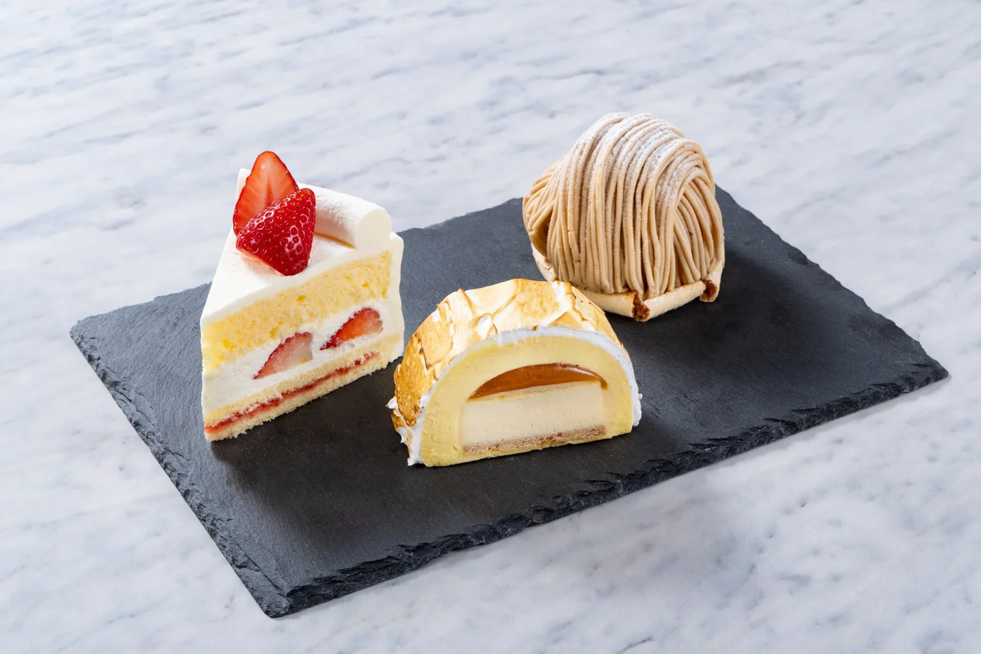 東京ドームホテル ガーデンテラスのショートケーキとモンブラン