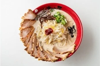 濃厚牛白湯スープの「白チェンソー麺」