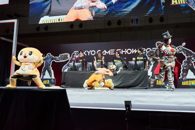 ちぃたん☆とコスプレイヤーがボダラン体操を披露するボーダーランズ4TGSステージ