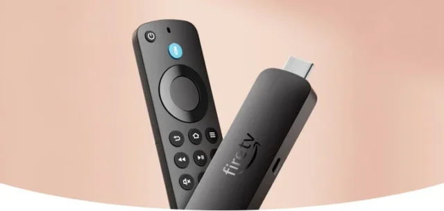 Fire TV Stick 4K Select本体とリモコンのイメージ