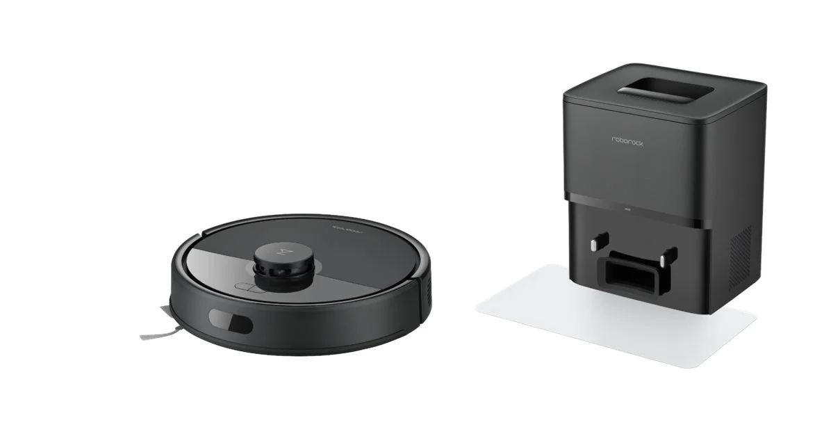 ロボット掃除機Roborock Q7B+の本体と自動ゴミ収集ドック。